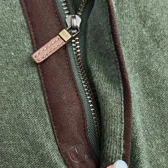 Maker & Company • Cashmere Blend Pullover Sweater - Picture 4 of 8